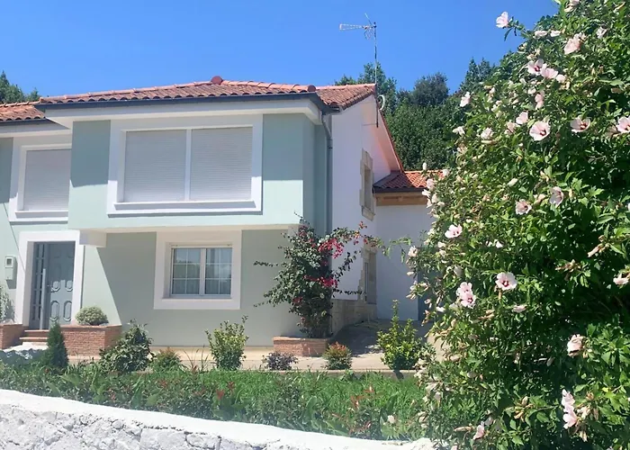 Hébergement de vacances Costa Marina, Casa En Grajano Cerca Del Mar Gajano